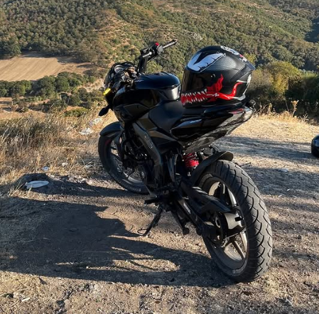 Pulsar NS200 Arka Görünüm